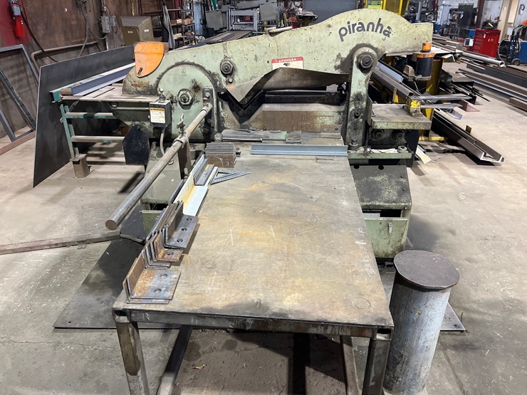 #11-•-pirania-p90-iron-worker-image-6