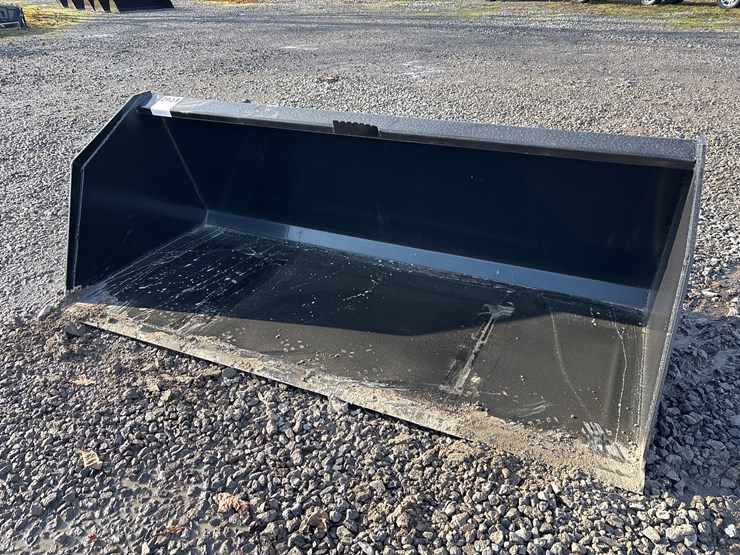 #2923-•-new-84”-large-capacity-snow/material-bucket-image-1