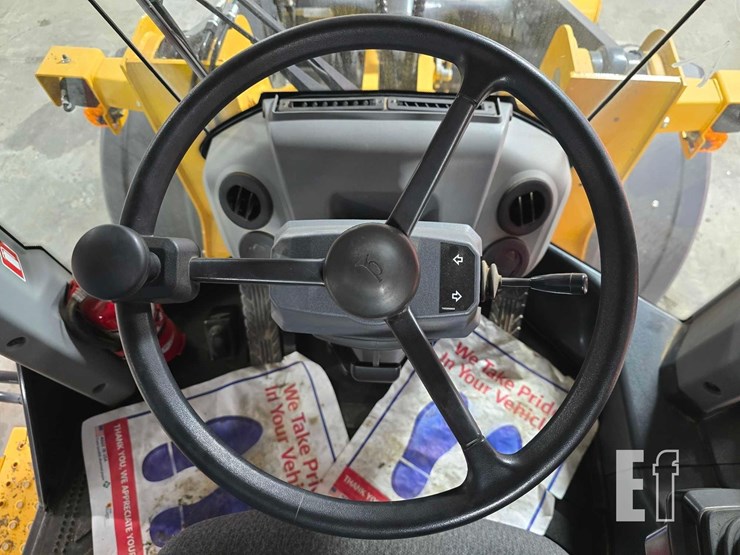 2022-deere-444-p-tier-image-21