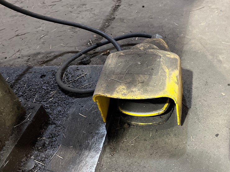 #11-•-pirania-p90-iron-worker-image-15