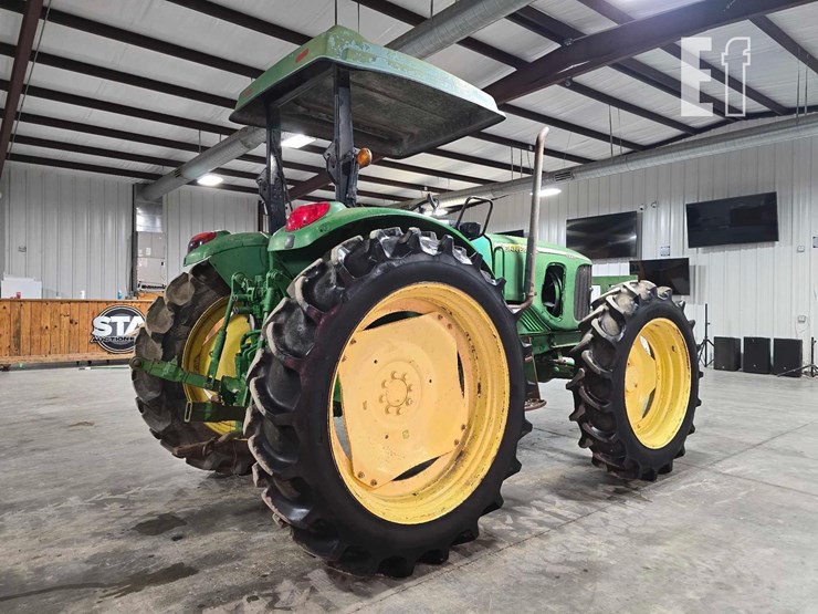 john-deere-6220-image-3