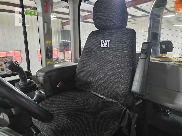 2018-caterpillar-930m-image-22