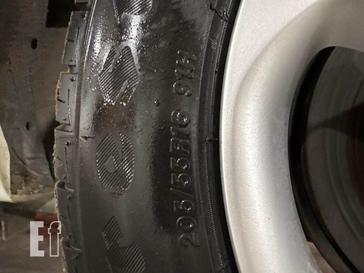 2011-nissan-leaf-image-31