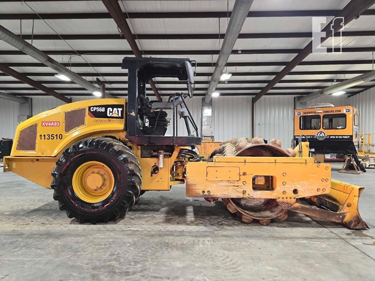 2012-caterpillar-cp56b-image-4