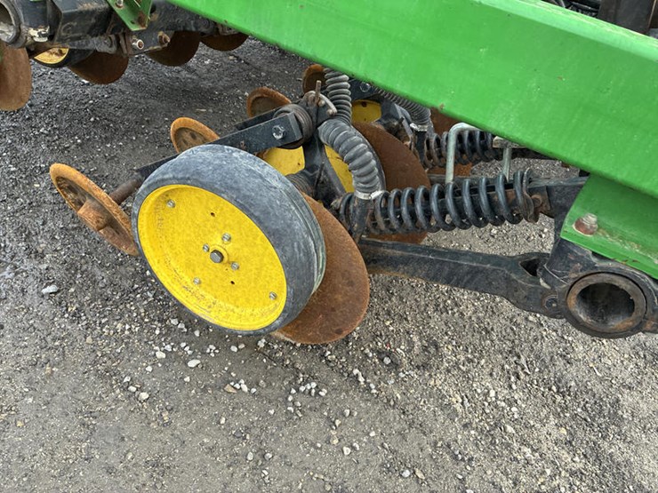 john-deere-750-image-6