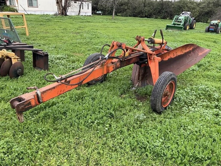 (offsite)-yonkers-johnson-300a-pull-v-ditcher-image-2