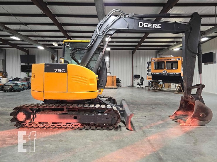 2016-deere-75g-image-6