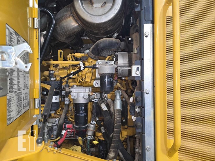 2022-deere-444-p-tier-image-33