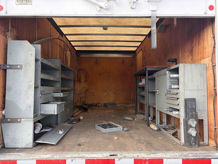 2004-gmc-w3500-image-12