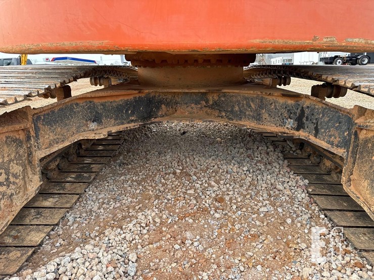 2012-hitachi-zx225us-lc-3-image-15