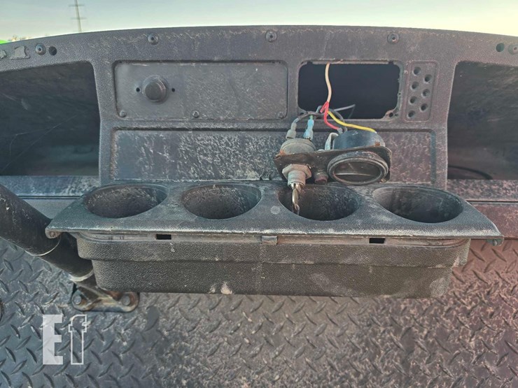 e-z-go-6-seater-golf-cart-9812-image-17