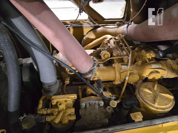 2013-caterpillar-d6n-lgp-image-20