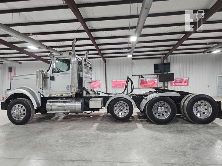 2004-international-paystar-5900-image-5