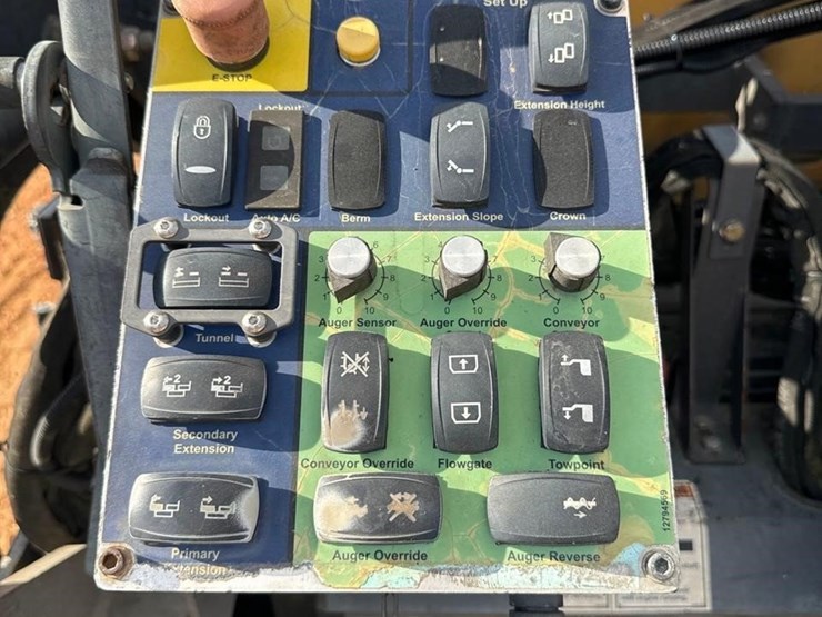 2018-volvo-p7110b-image-10