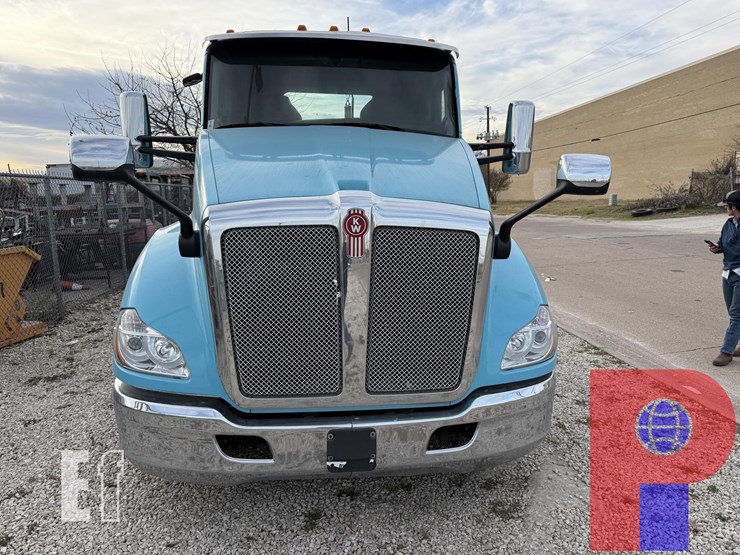 2019-kenworth-t680-image-2