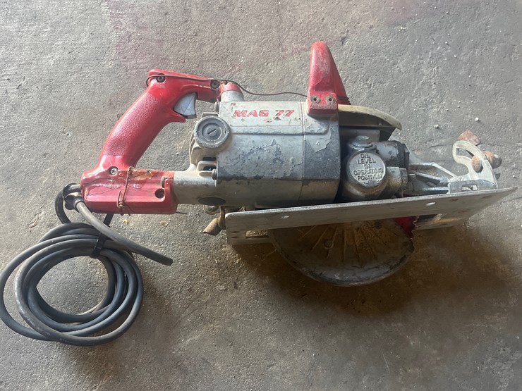 #34-•-skilsaw-worm-drive-saw-image-2