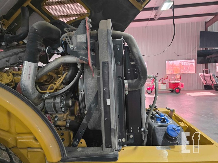 2020-caterpillar-cs44b-image-26