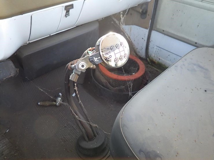 1977-gmc-6500-23'-t/a-flatbed-truck-image-32