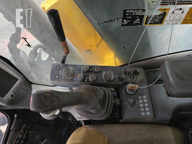 2016-deere-75g-image-18