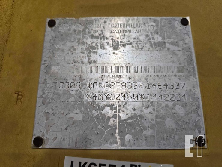 2001-caterpillar-140h-image-34