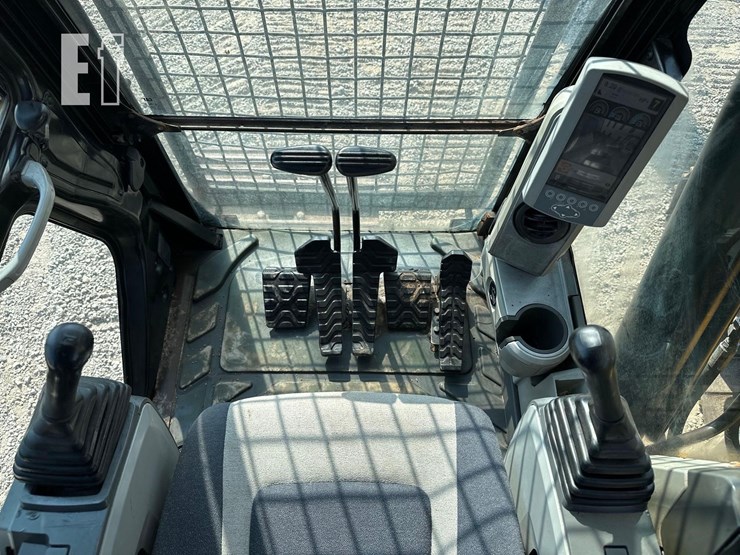 2014-caterpillar-320el-image-17