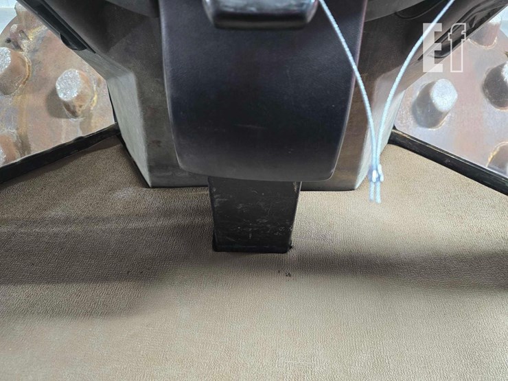 2008-caterpillar-cs56-image-16