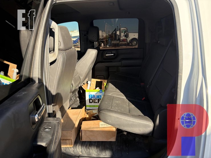 2024-chevrolet-silverado-3500hd-image-10