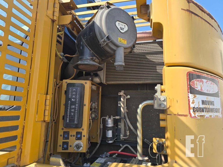 2011-caterpillar-321d-lcr-image-26