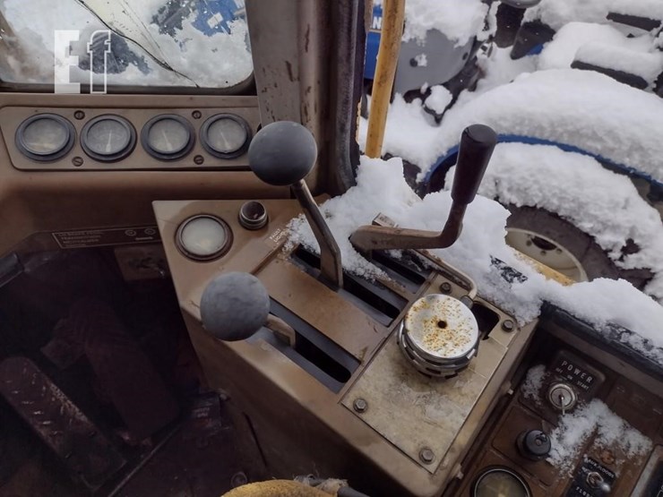 caterpillar-it28-image-10