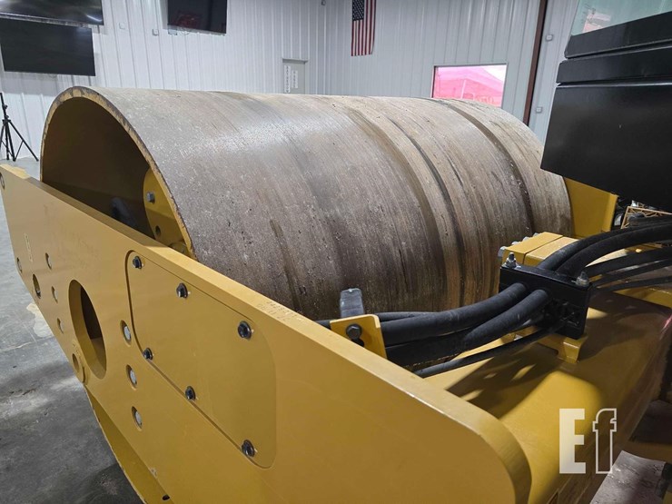 2020-caterpillar-cs44b-image-12