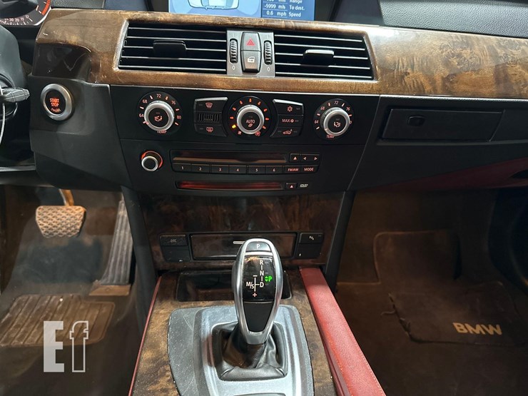 2008-bmw-550i-image-14