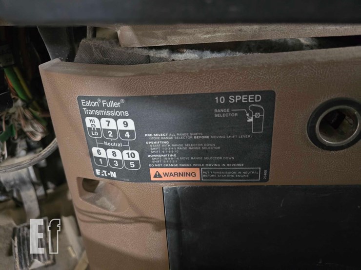 2012-mack-granite-gu713-image-16