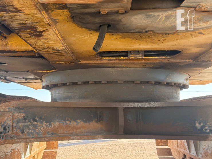 2015-deere-470g-lc-image-23