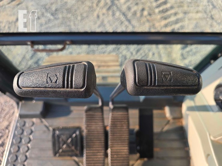 2022-xcmg-xe210u-image-13