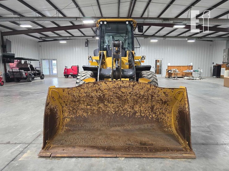 2022-deere-444-p-tier-image-7