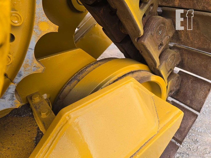 2006-caterpillar-d8t-image-23