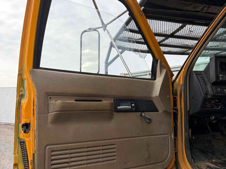 2001-caterpillar-3126-image-11