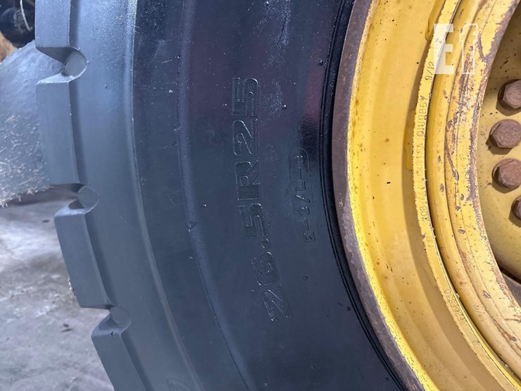 2013-caterpillar-966k-image-27