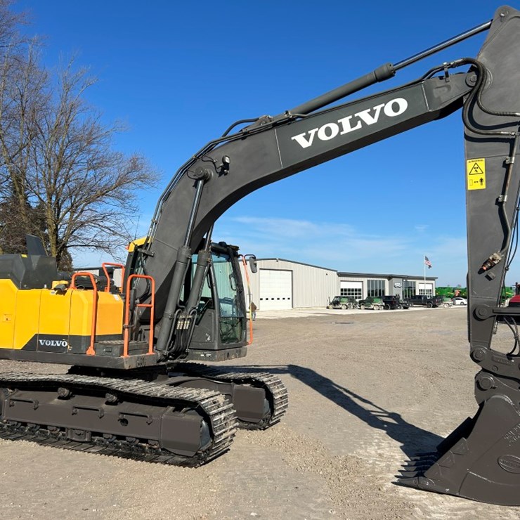 #122558 • 2017 VOLVO EC160EL #VCEC160EC00310212