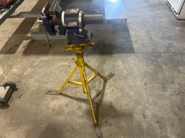 #45-•-vice-on-heavy-duty-stand-image-2
