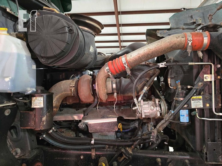 2000-mack-ch613-image-36