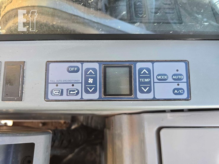 2022-xcmg-xe210u-image-17