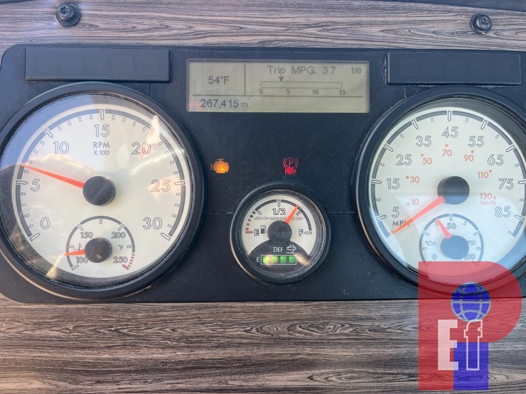 2019-freightliner-coronado-122-sd-image-9