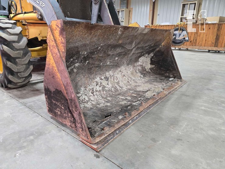 2015-deere-310l-ep-image-10