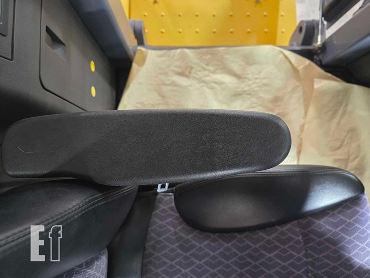 2022-xcmg-xc938u-image-31