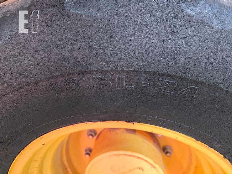 2015-deere-310l-ep-image-26