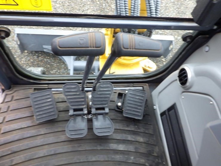 2022-xcmg-xe35u-image-32