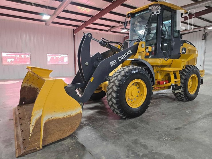 2022-deere-444-p-tier-image-1