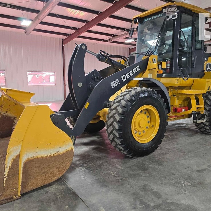 2022 DEERE 444 P-TIER