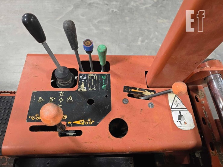 2015-ditch-witch-rt45-image-16